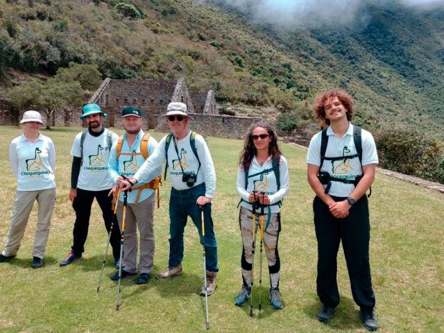 Guided tour exploring temples and terraces in Choquequirao 5 days